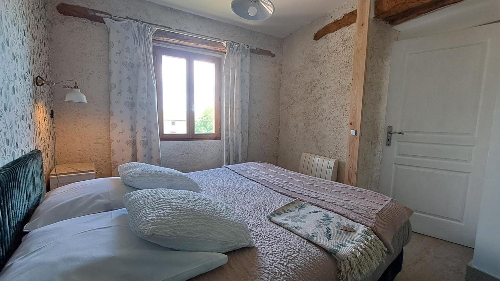 Le Grenier Des Moineaux Bed & Breakfast Font-Romeu-Odeillo-Via Phòng bức ảnh